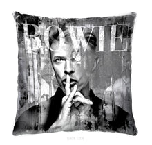 Load image into Gallery viewer, BOWIE - Cushion (61x61cm)
