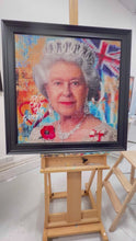 Load and play video in Gallery viewer, Queen Elizabeth II - Shimmerdisc
