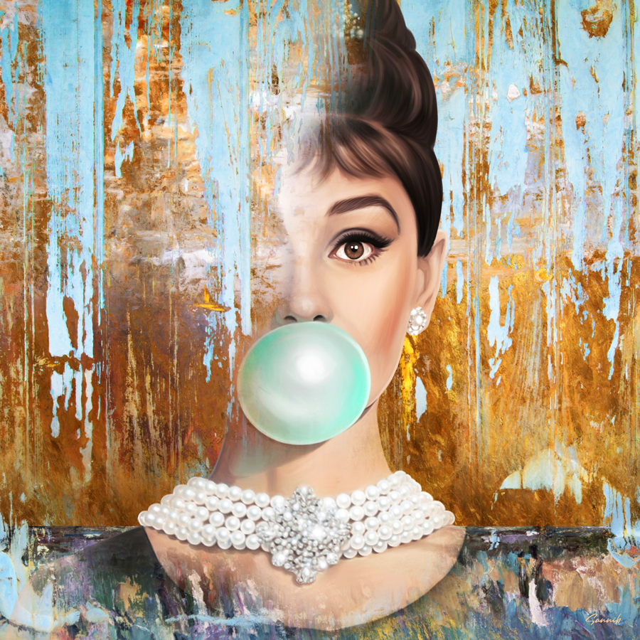 Social Face - Audrey Heburn